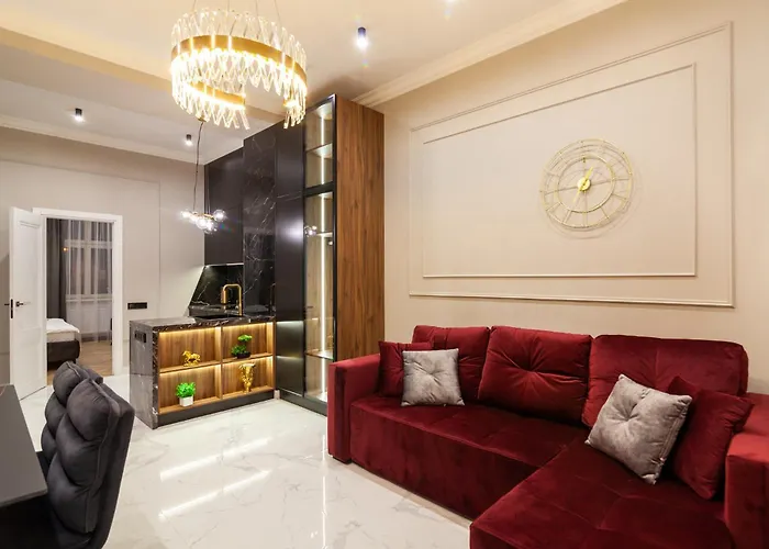 Leogrand Vip On Svobody Avenue 43 דירה