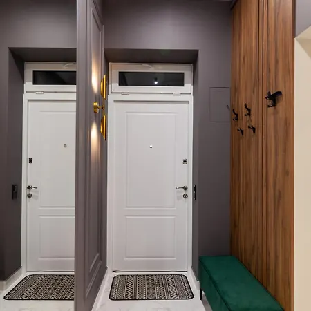 Διαμέρισμα Leogrand Vip On Svobody Avenue 43