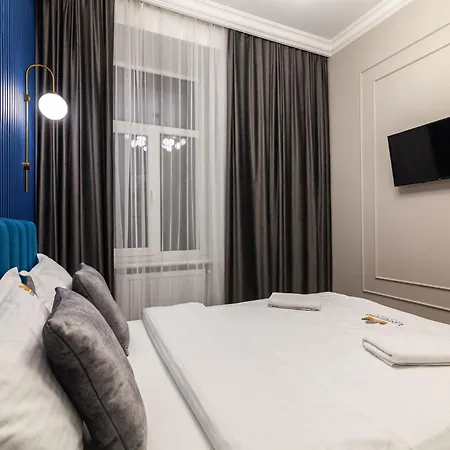 公寓 Leogrand Vip On Svobody Avenue 43 利沃夫