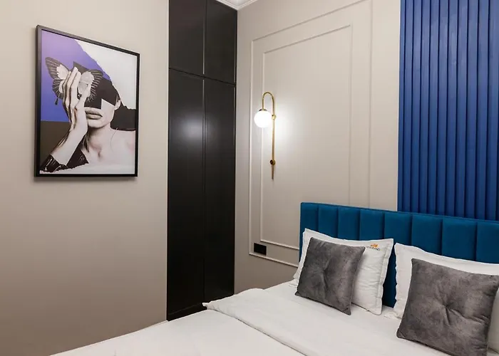 Апартаменты Leogrand Vip On Svobody Avenue 43 *