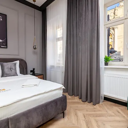 Διαμέρισμα Leogrand Vip On Svobody Avenue 43