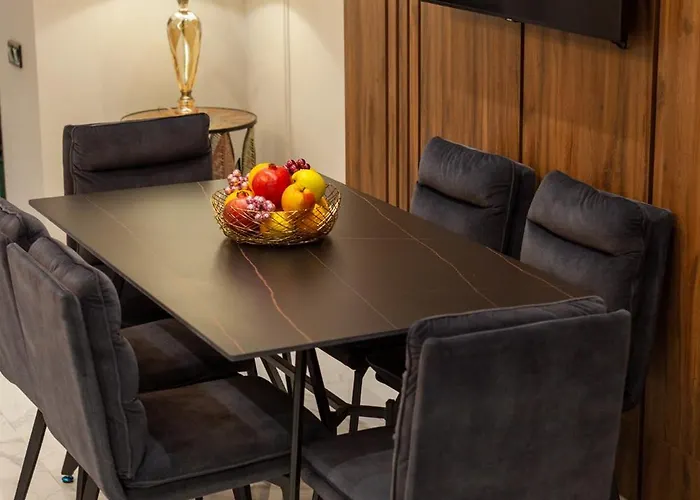 Leogrand Vip On Svobody Avenue 43 Διαμέρισμα *