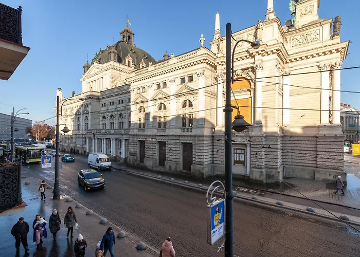 Διαμέρισμα Leogrand Vip On Svobody Avenue 43